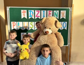 DZIEŃ PLUSZOWEGO MISIA